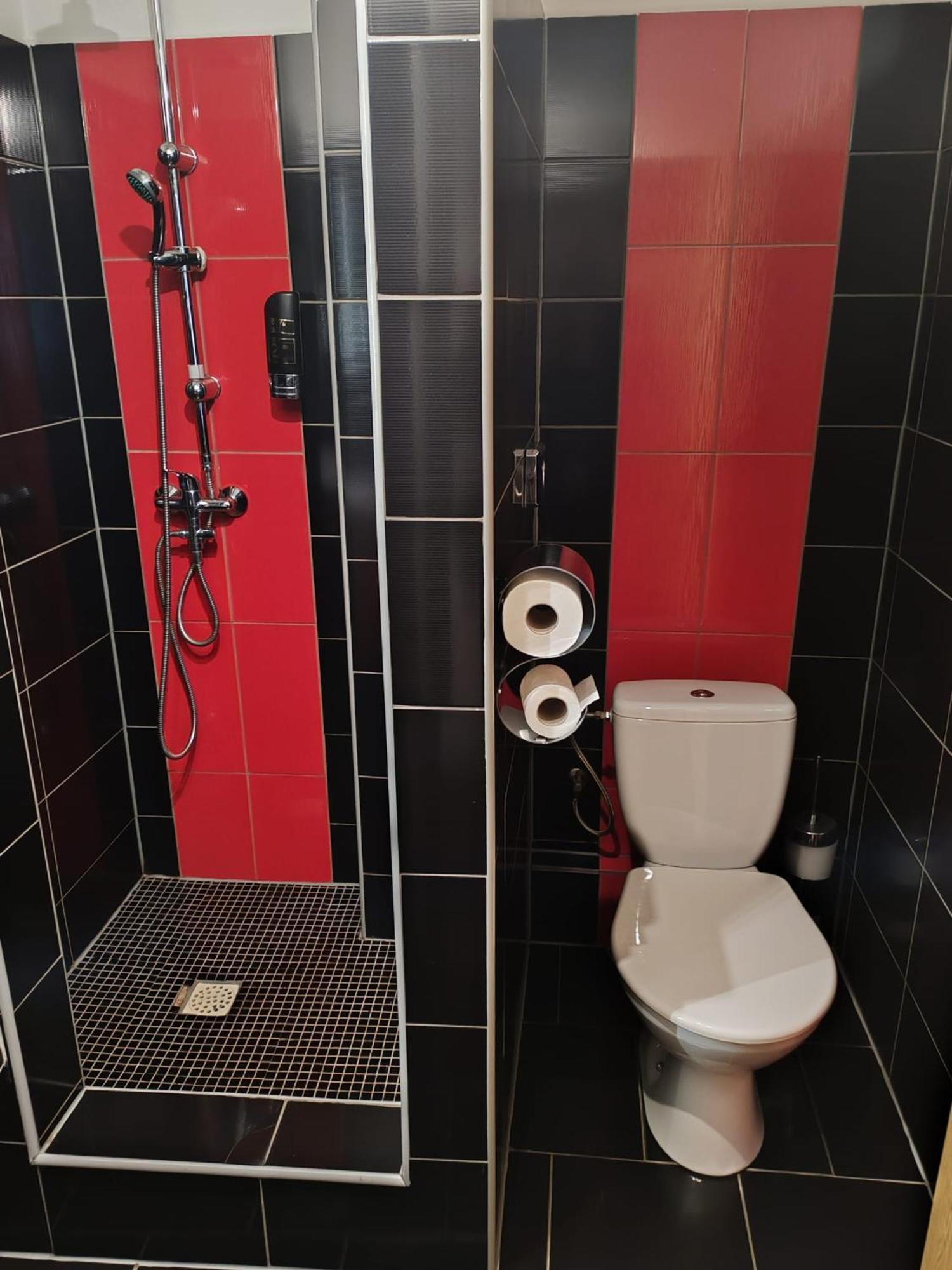 Restaurace A Penzion Lutena Dolni Lutyne エクステリア 写真